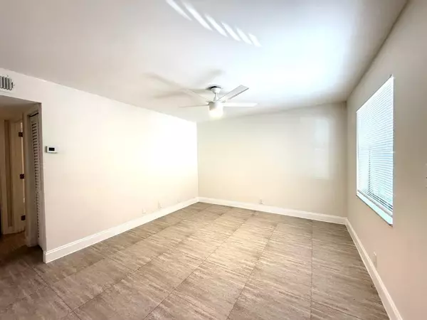 Wilton Manors, FL 33334,607 NE 29th Dr #22