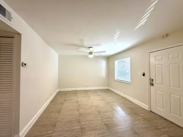 Wilton Manors, FL 33334,607 NE 29th Dr #22