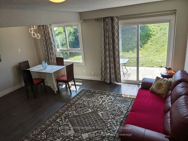 47 Riviera DR, Vaughan, ON L4K 2H9