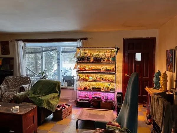 Essa, ON L4M 4S4,8391 10th Line