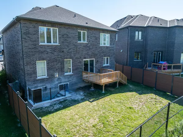 Innisfil, ON L0L 1W0,1038 Hardy WAY #Lower