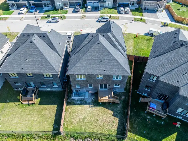 Innisfil, ON L0L 1W0,1038 Hardy WAY #Lower