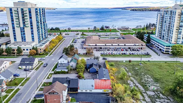 Barrie, ON L4N 3A4,48 Ellen ST #2