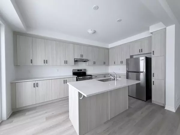 Barrie, ON L9J 0B7,94 Vinewood CRES