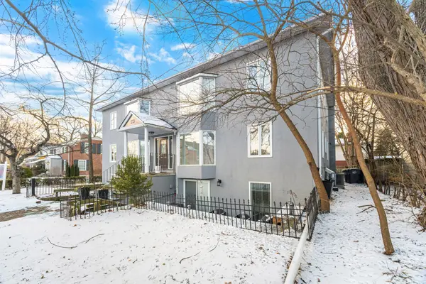 Oakville, ON L6J 3L8,312 Reynolds ST #3