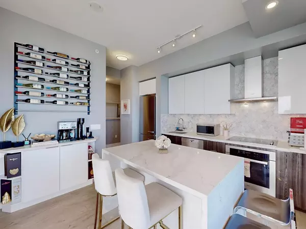 Toronto, ON M8V 0J1,30 Shore Breeze DR #LPH07A