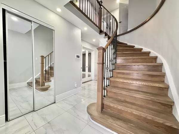 Brampton, ON L6Y 4L2,28 Hendricks CRES