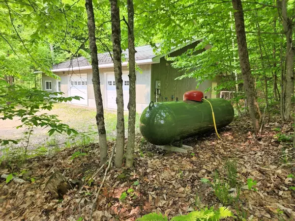 Lake Of Bays, ON P0A 1H0,1028 Ronville RD