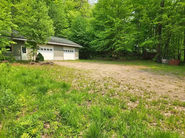 Lake Of Bays, ON P0A 1H0,1028 Ronville RD