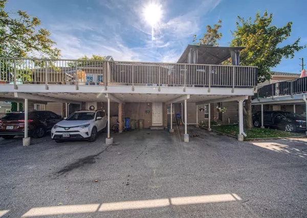 Cambridge, ON N1R 6W4,65 Glamis RD #83