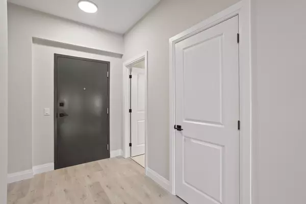 Lucan Biddulph, ON N0M 2J0,33318 RICHMOND ST #101