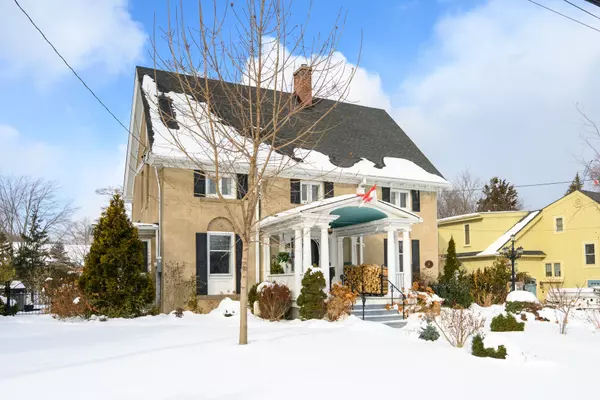 Grimsby, ON L3M 3C4,14 ROBINSON ST S