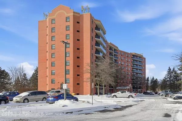 Brantford, ON N3P 1Z5,9 Bonheur CT #808