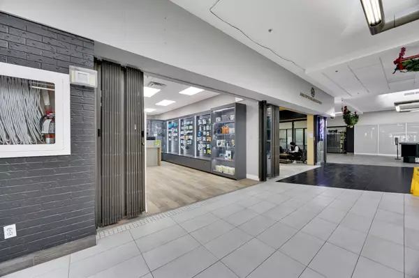 London East, ON N5Y 4W5,1299 Oxford ST E #40E