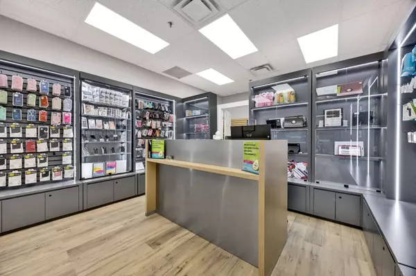 London East, ON N5Y 4W5,1299 Oxford ST E #40E