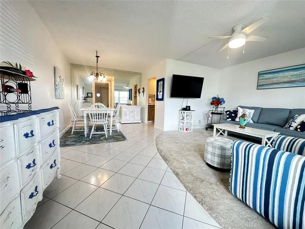Deerfield Beach, FL 33442,131 Oakridge J #131