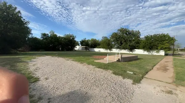 Coleman, TX 76834,505 E Walnut Street