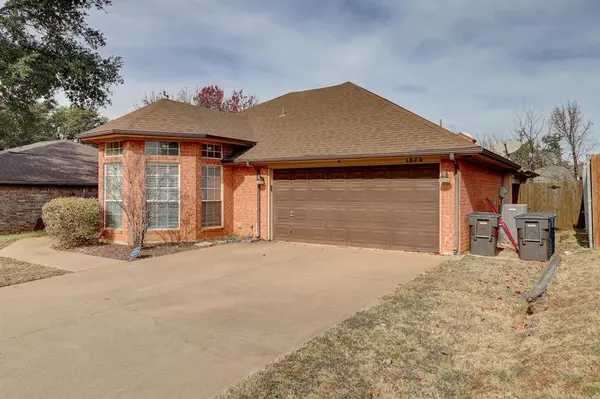 1824 Dorchester Street, Fort Worth, TX 76134