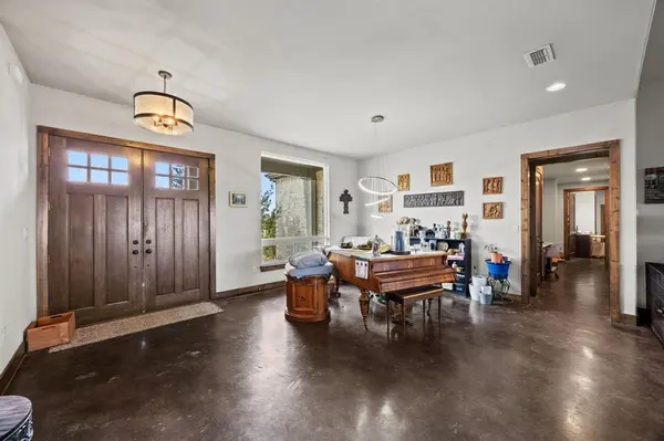 Ponder, TX 76259,13688 Jackson Road