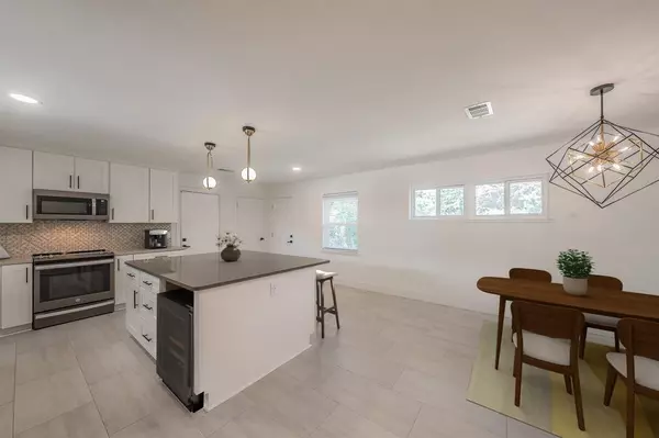 Dallas, TX 75229,3031 Woodwind Lane