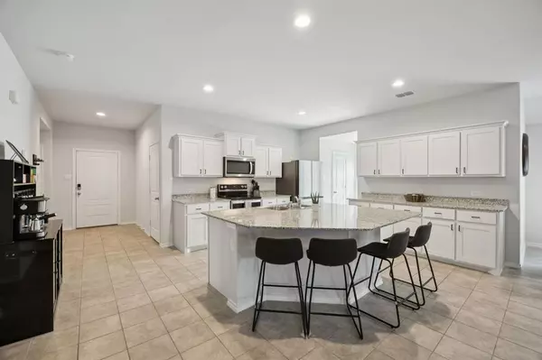 9513 Doverglen Drive, Fort Worth, TX 76131