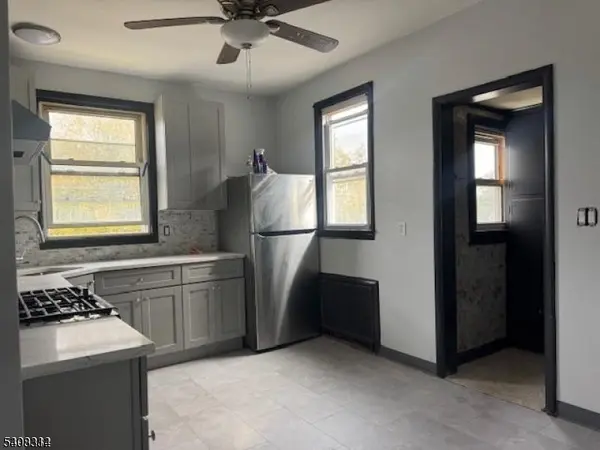 Linden City, NJ 07036,211 W Saint Georges Ave