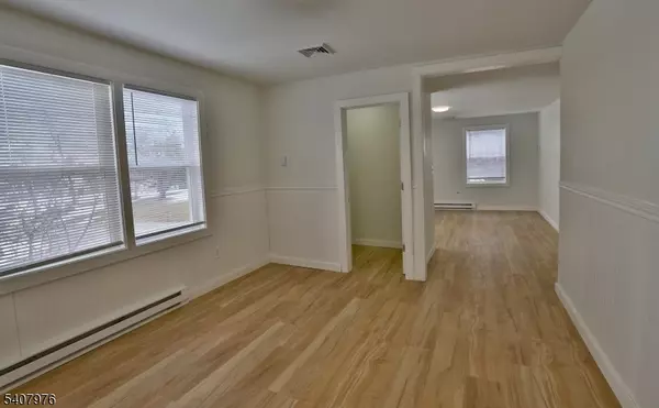 Clinton Twp., NJ 08801,55 Beaver Ave APT 1 #1