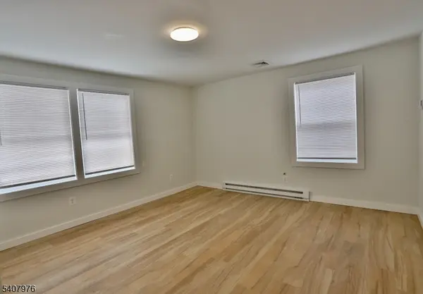 Clinton Twp., NJ 08801,55 Beaver Ave APT 1 #1