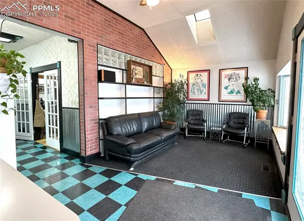 1809 W Colorado AVE, Colorado Springs, CO 80904