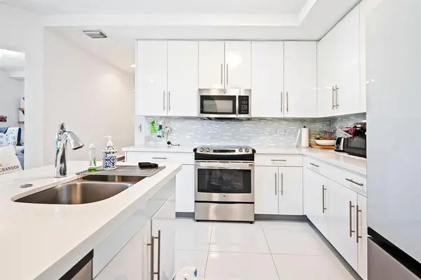 Aventura, FL 33180,2651 NE 212th TER #201