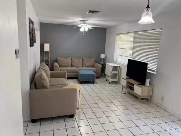 Pompano Beach, FL 33062,222 NE 23rd Ave #2