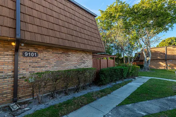 Davie, FL 33324,9101 SW 19th Pl #B