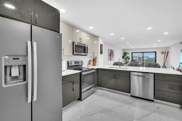 Pompano Beach, FL 33069,2221 Cypress Island Dr #708