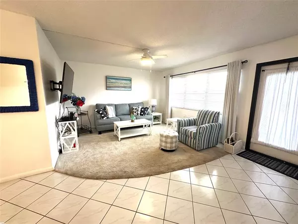 Deerfield Beach, FL 33442,131 Oakridge J #131