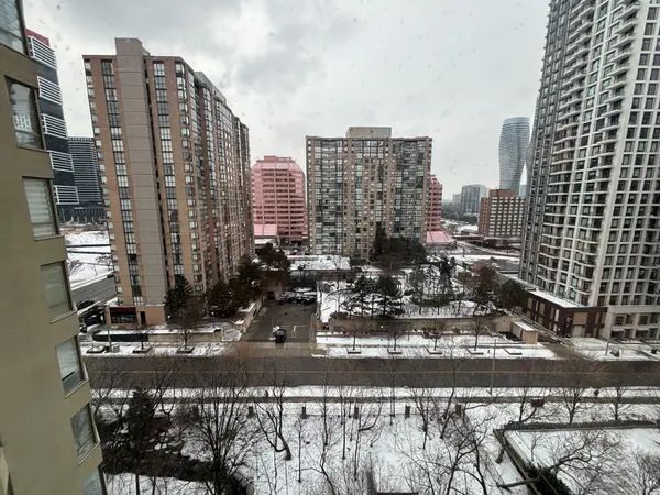 Mississauga, ON L5B 3J4,3605 Kariya DR #1104A