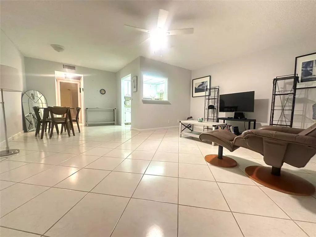 Deerfield Beach, FL 33442,4007 Ellesmere A #4007