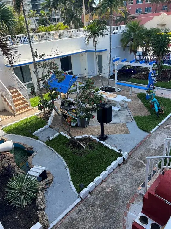 Fort Lauderdale, FL 33305,2115 N Ocean Blvd #8