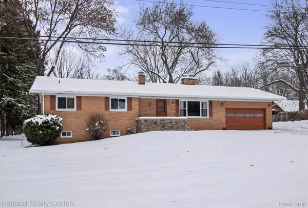 Waterford, MI 48328,4264 Woodstock RD