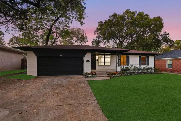 Dallas, TX 75214,6611 Highgate Lane