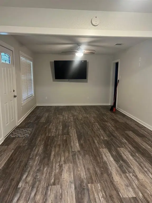 Canton, TX 75103,557 E Elm Street