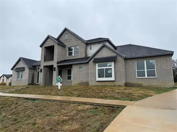 1108 Periwinkle Court, Grand Prairie, TX 75104