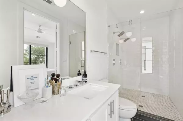 Dallas, TX 75206,2018 Moser Avenue #103