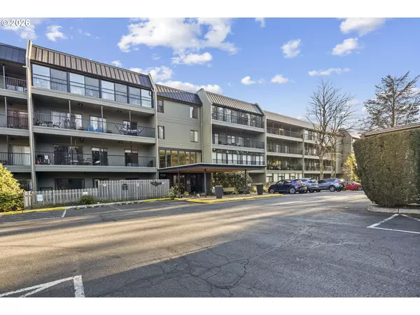 Lake Oswego, OR 97035,45 EAGLE CREST DR #219