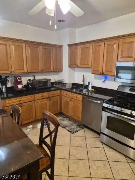 Newark City, NJ 07107,108 S 8Th St