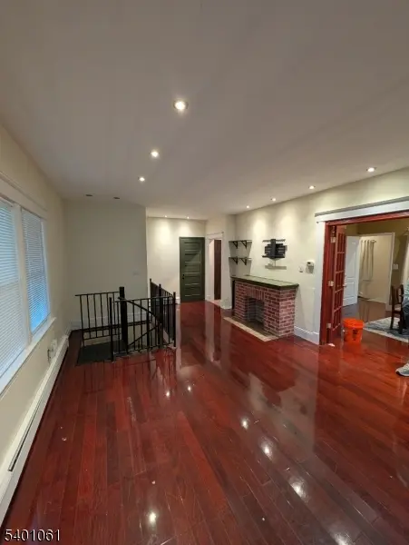 Somerville Boro, NJ 08876,109 Somerset St