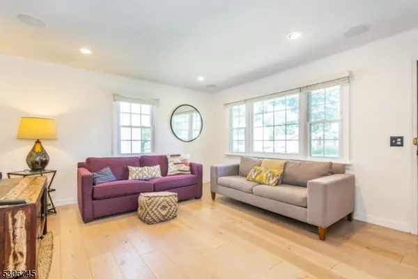 Rahway City, NJ 07065,240 Princeton Ave