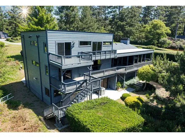 15422 SOUTHWIND LN, Brookings, OR 97415