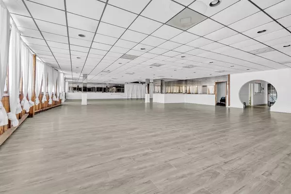 North Miami Beach, FL 33162,1222 NE 163 ST #1222