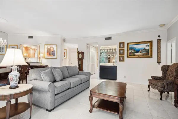 Pompano Beach, FL 33069,4130 W Palm Aire Dr #301A