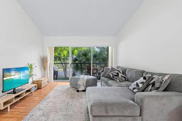 Coral Springs, FL 33067,8851 S Wiles Rd #305